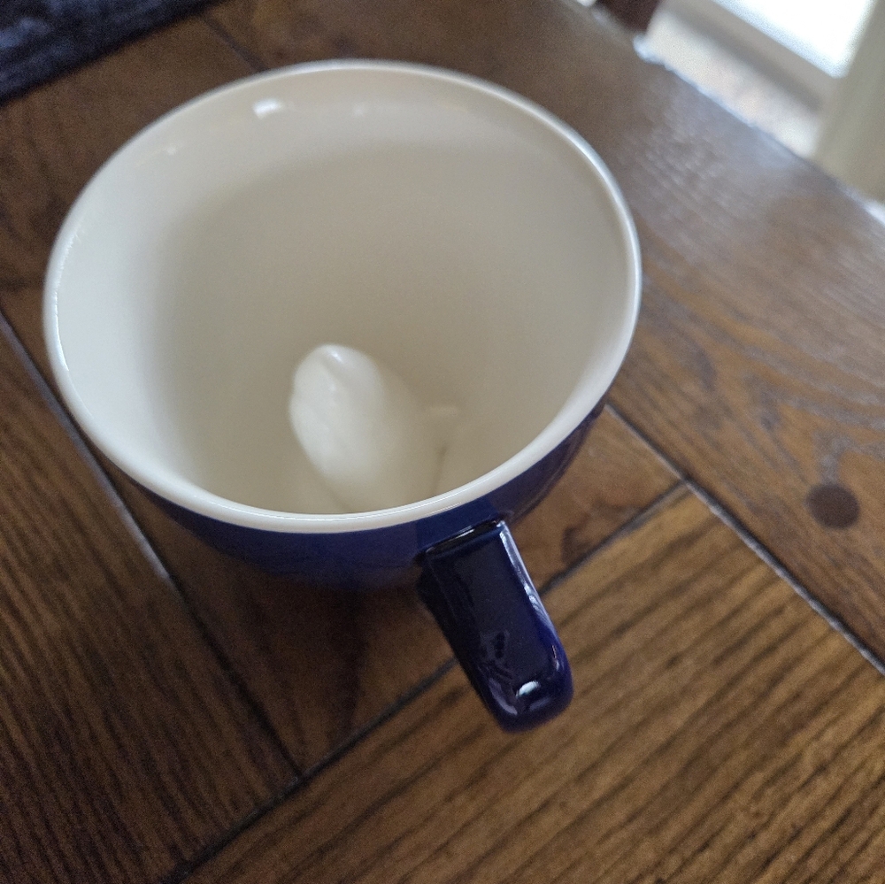 Shark Creature Cup 8oz Blue With "Great" White Shark Interior